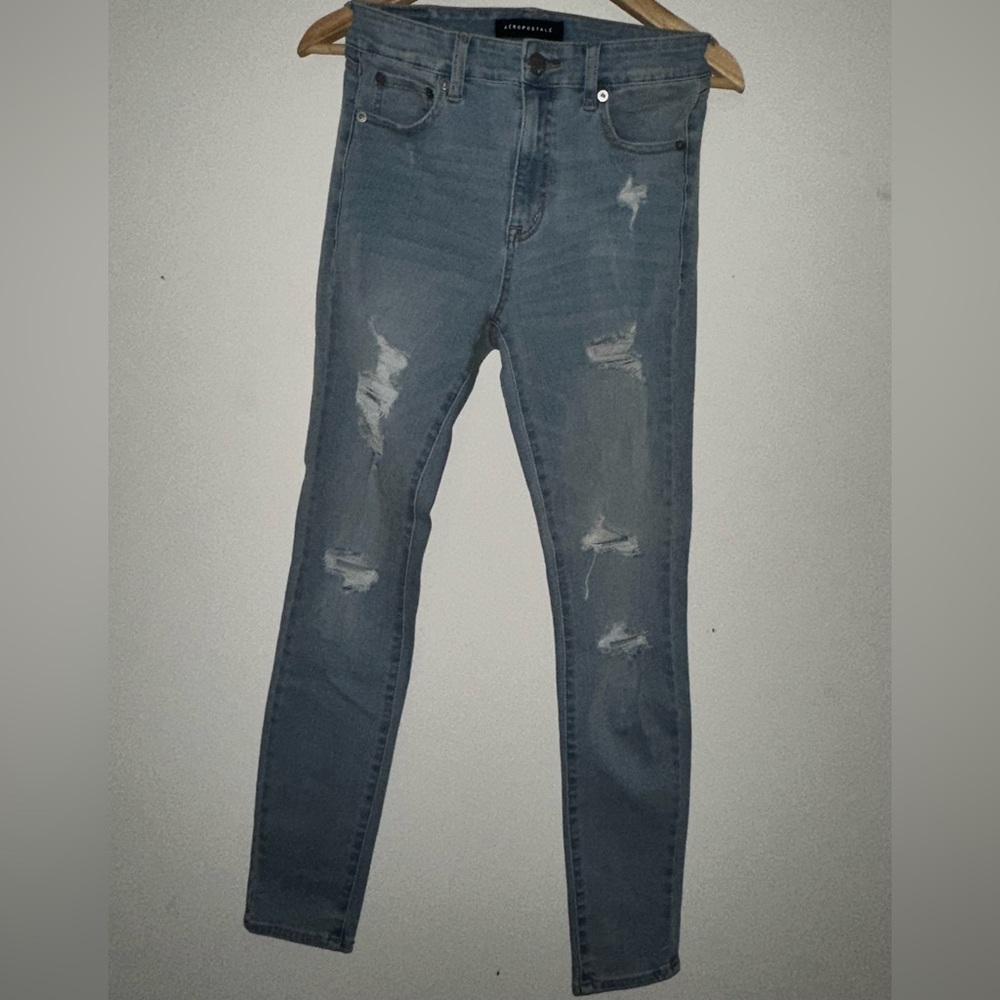 Women’s High Rise light washed jeggings